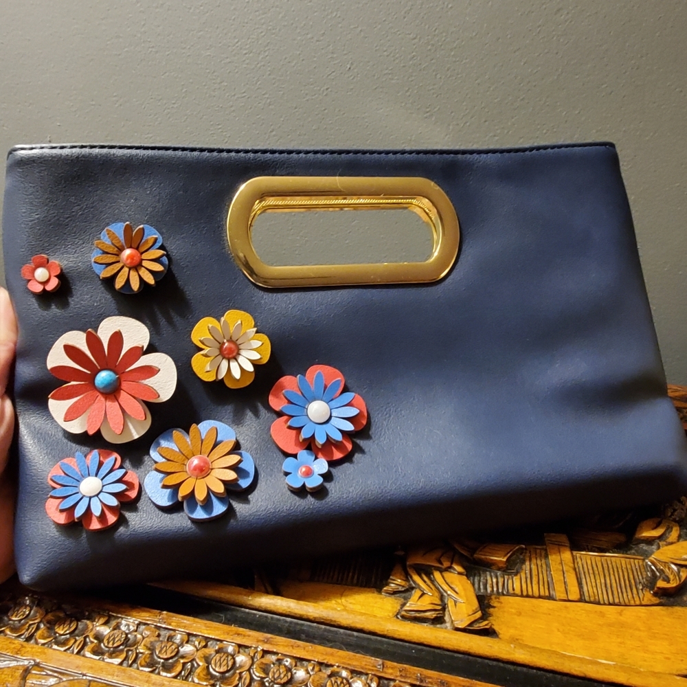 Navy Clutch